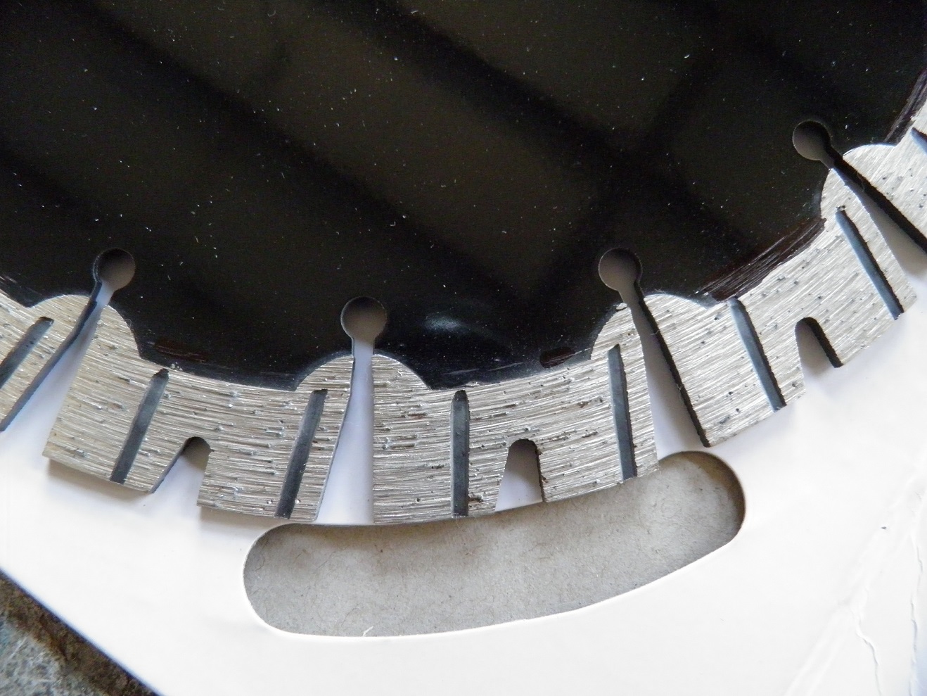 Hoja de sierra turbo segmentada sinterizada de 230 mm para cortar granito negro