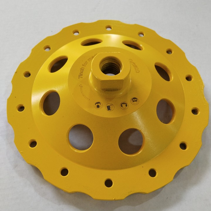 Muela abrasiva de taza abrasiva de soldadura segmentada Swirly de diamante en forma de V de 7 "180 mm para hormigón